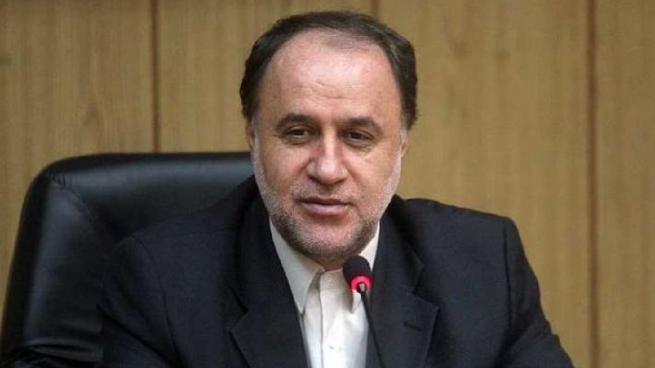 انتقاد حاجی‌بابایی از حقوق ۷ میلیونی کارکنان نوسازی مدارس