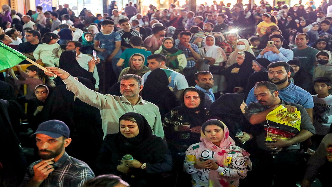 هیات های مذهبی میدان‌دار آیینهای جشن و سرور هم باشند