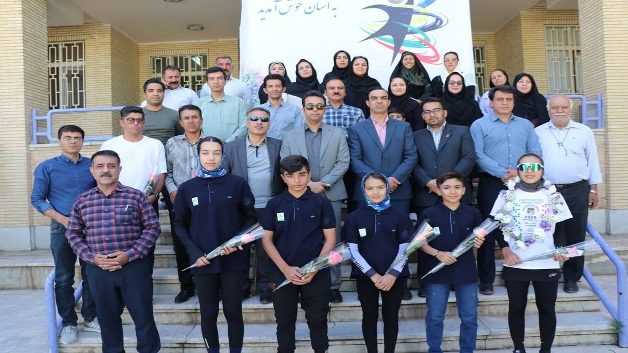 استقبال از قهرمان اسکیت در شهرکرد