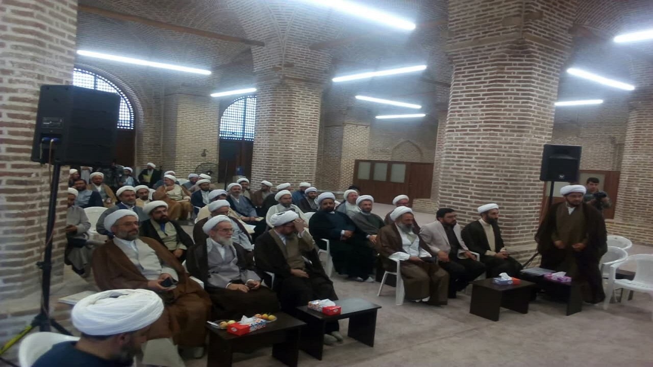 مساجد باید فراتر از محلی برای عبادت کردن باشد