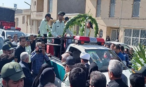 مراسم وداع با پیکر شهید مدافع امنیت در بافت برگزار شد