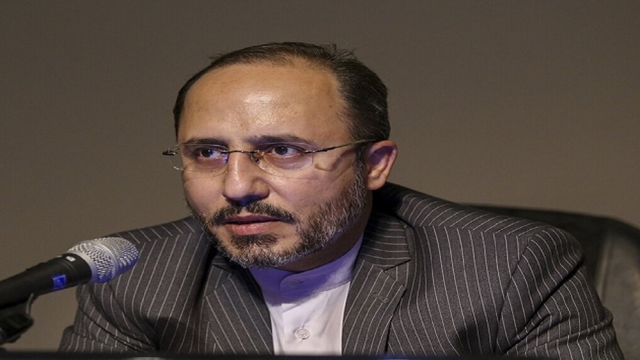 انتقال بخشی از تجهیزات کامپیوتری منافقین از آلبانی به ایران