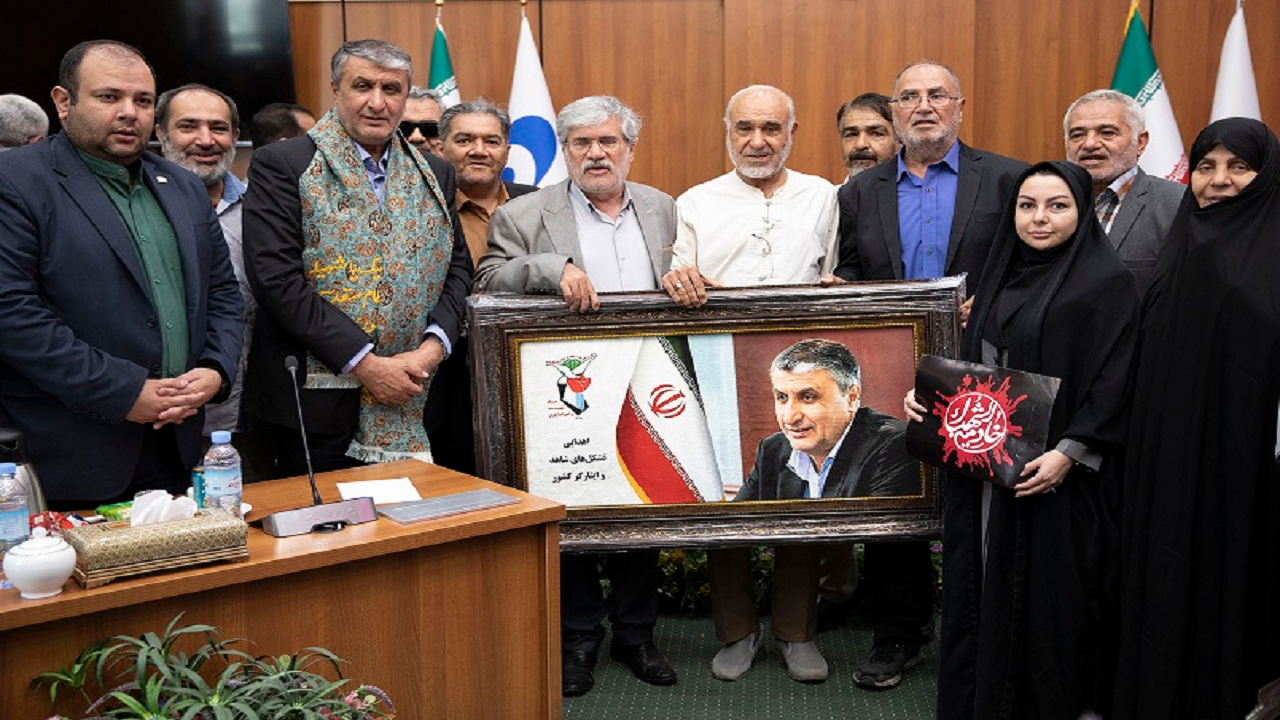 به زودی به قطب تولید و صادرات رادیودارو تبدیل می‌شویم