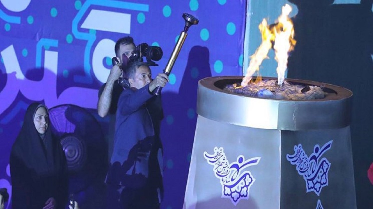 مشعل بزرگترین رویداد ورزش شهروندی کشور روشن شد