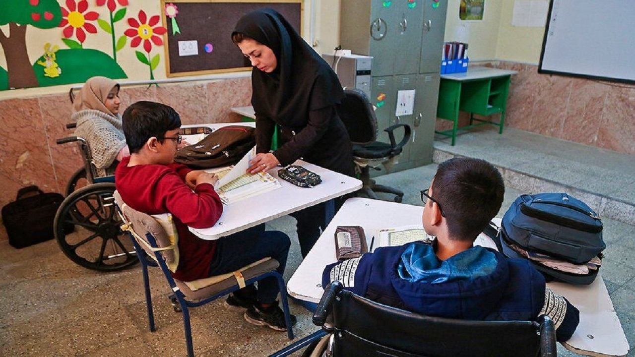خدمت به دانش آموزان با نیاز‌های ویژه وظیفه آموزش و پرورش است