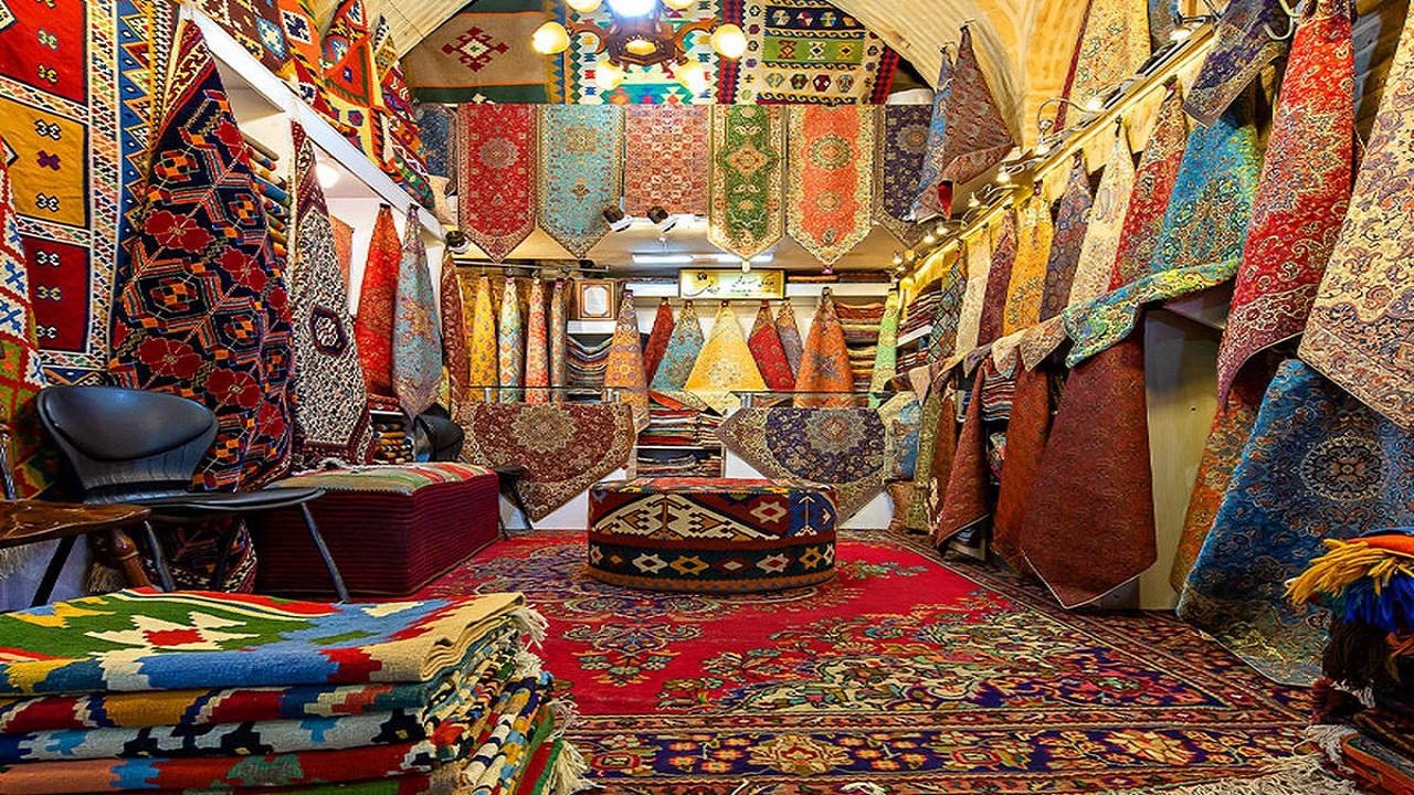 گشایش هفدهمین نمایشگاه صنایع‌دستی کشور در همدان