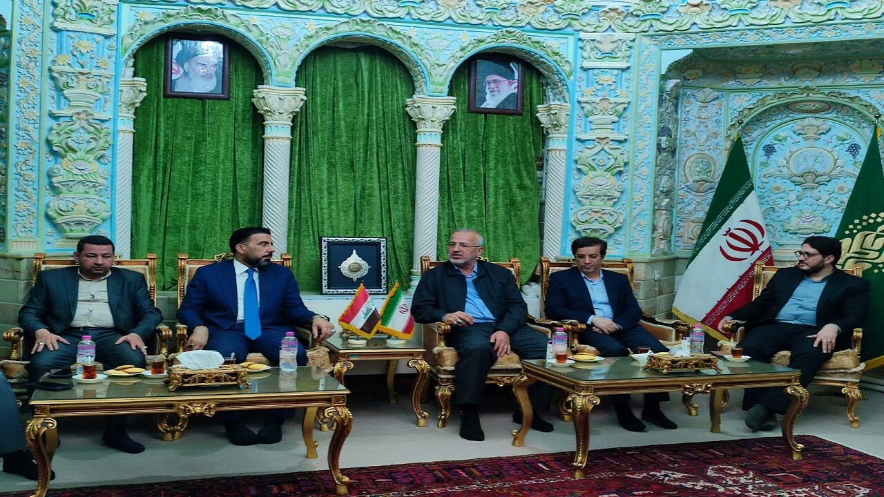 تاکید بر تعامل هرچه بیشتر قم و نجف در خدمت رسانی به زائران اربعین