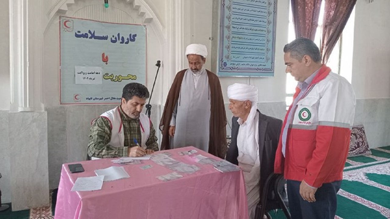 ویزیت پزشکی رایگان ۵۰ نفر از روستانشینان تایباد