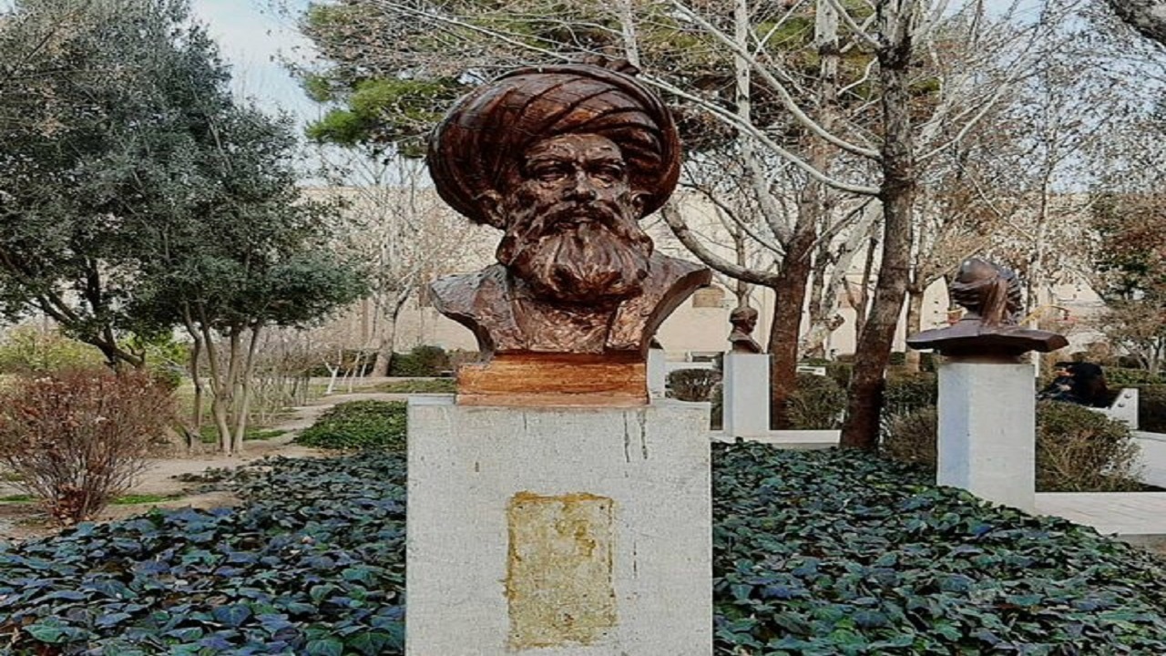 ساماندهی قبرستان قدیمی نهاوند با نام بوستان مشاهیر
