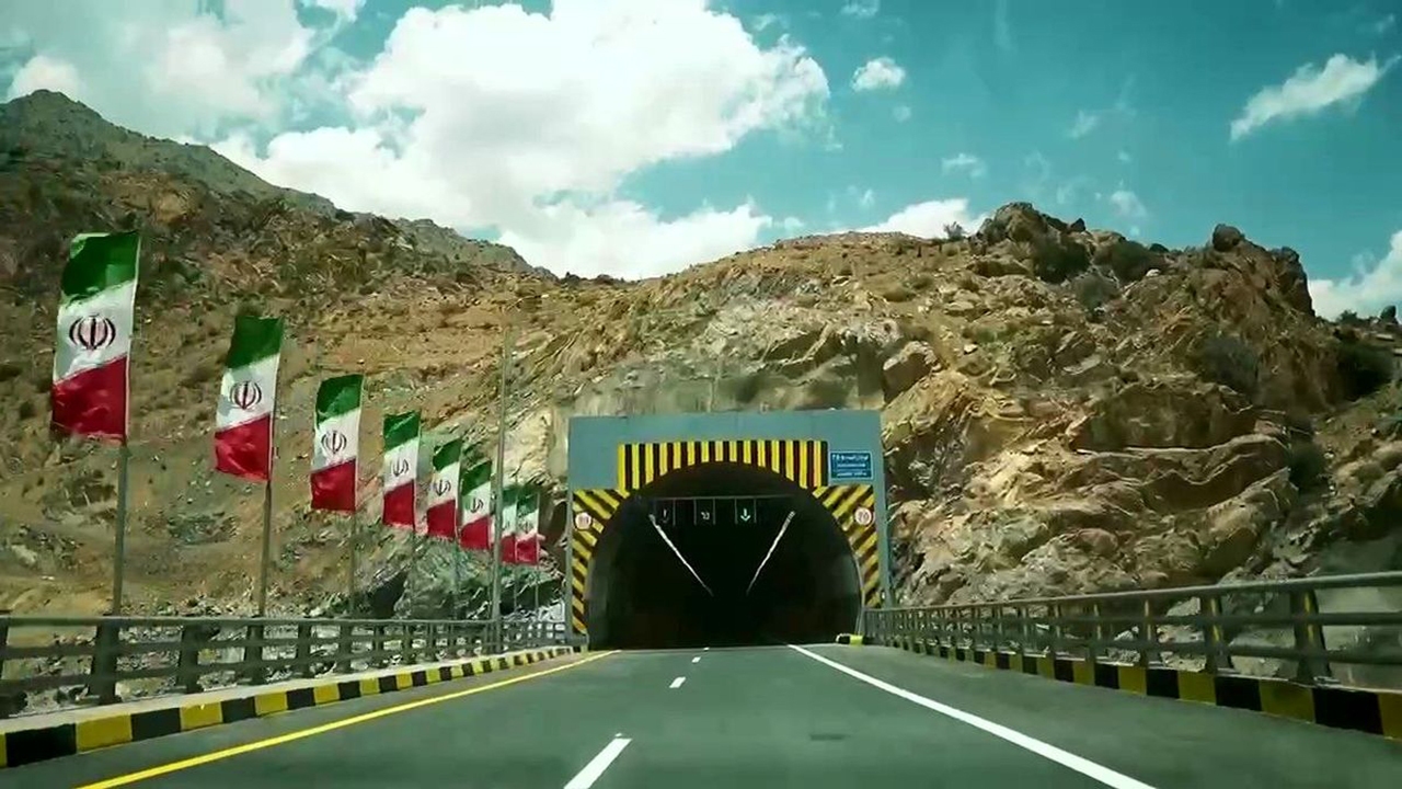 قطعه ۲ آزاد راه تهران شمال نماد افتخار ایران است + فیلم