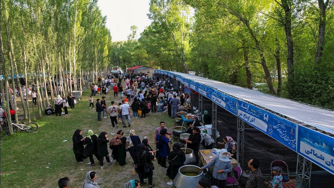 شانزدهمین جشنواره ملی آش و غذا‌های سنتی نیر افتتاح شد