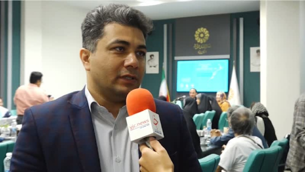 نشست اهالی قلم در روز قلم