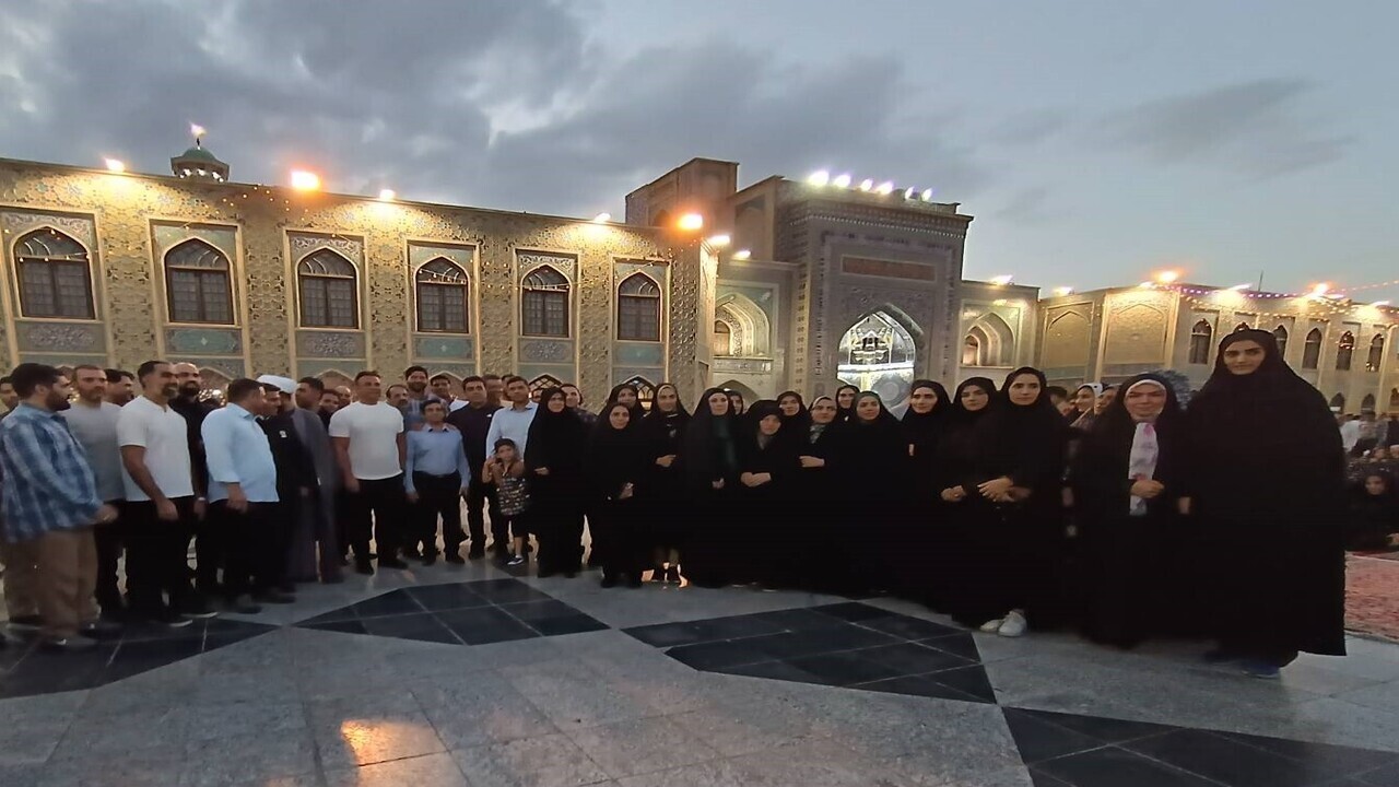 تشرف۵۰ نفر از ورزشکاران و مدال آوران کشوربه حرم رضوی