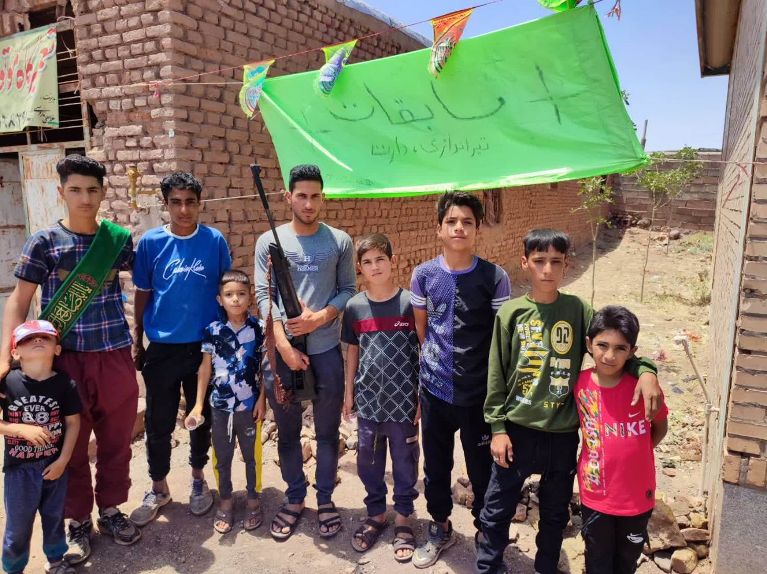 حضور کودکان در جشن ولایت حضور کودکان در جشن ولایت