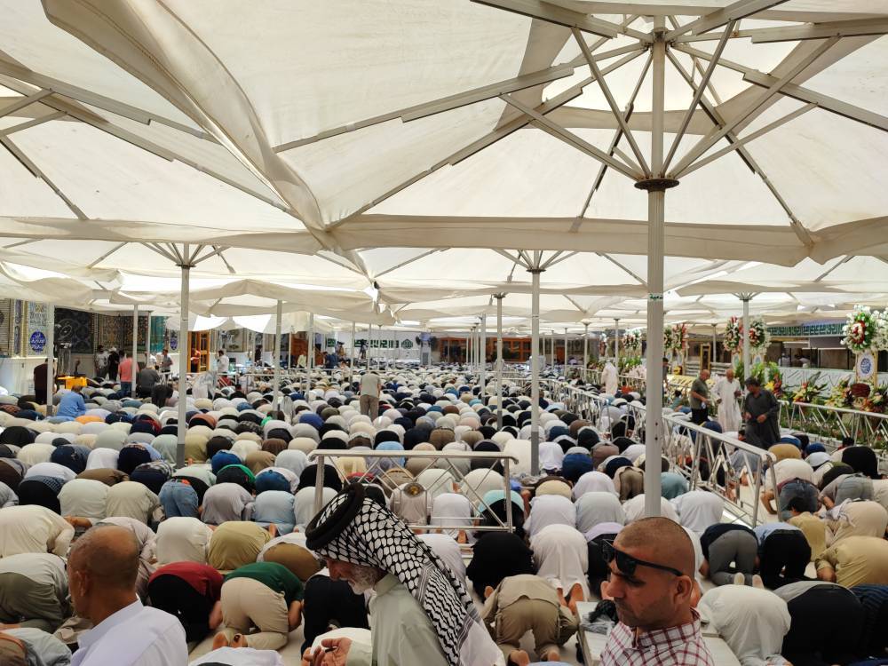 نماز جماعت در روز عید غدیر