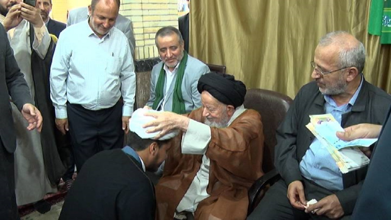 آیین عمامه گزاری طلاب در سمنان