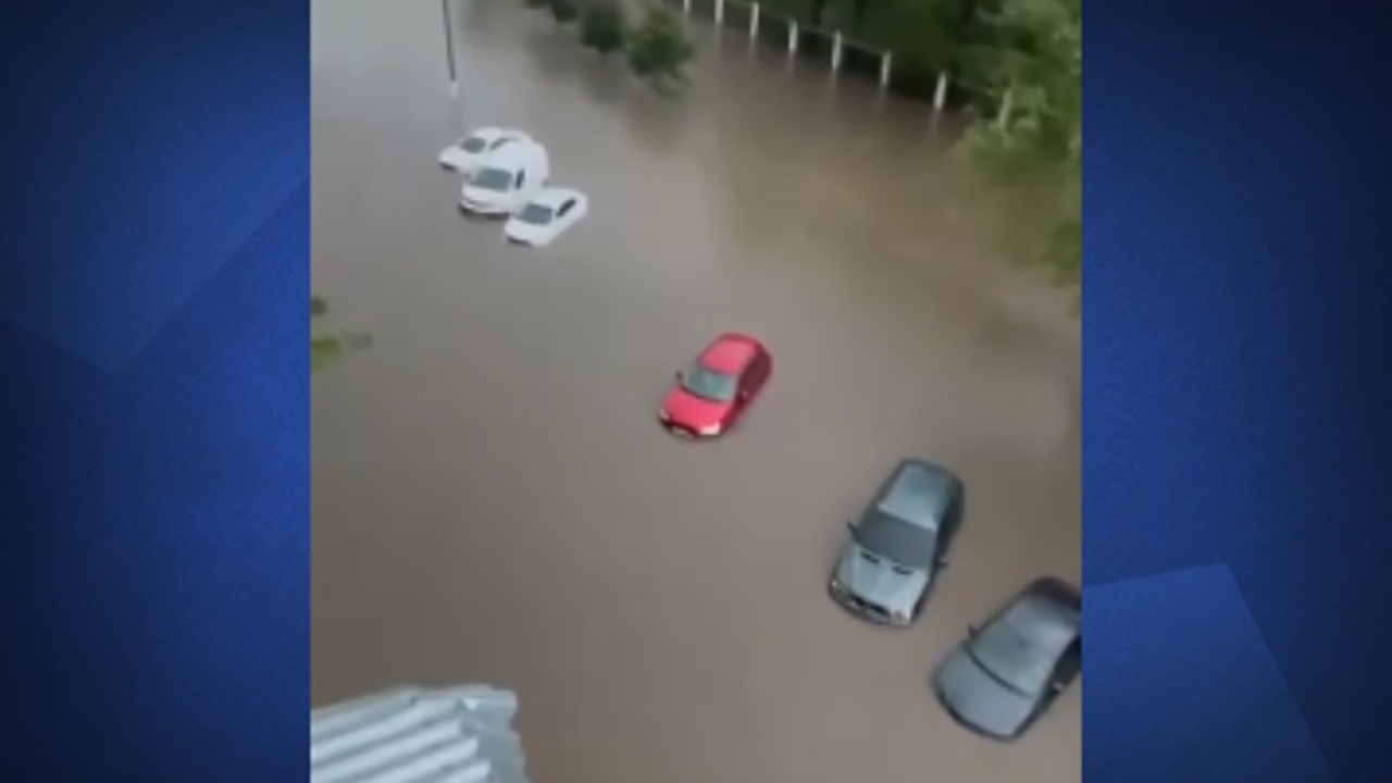 تصاویری از بارش شدید باران در حومه مسکو