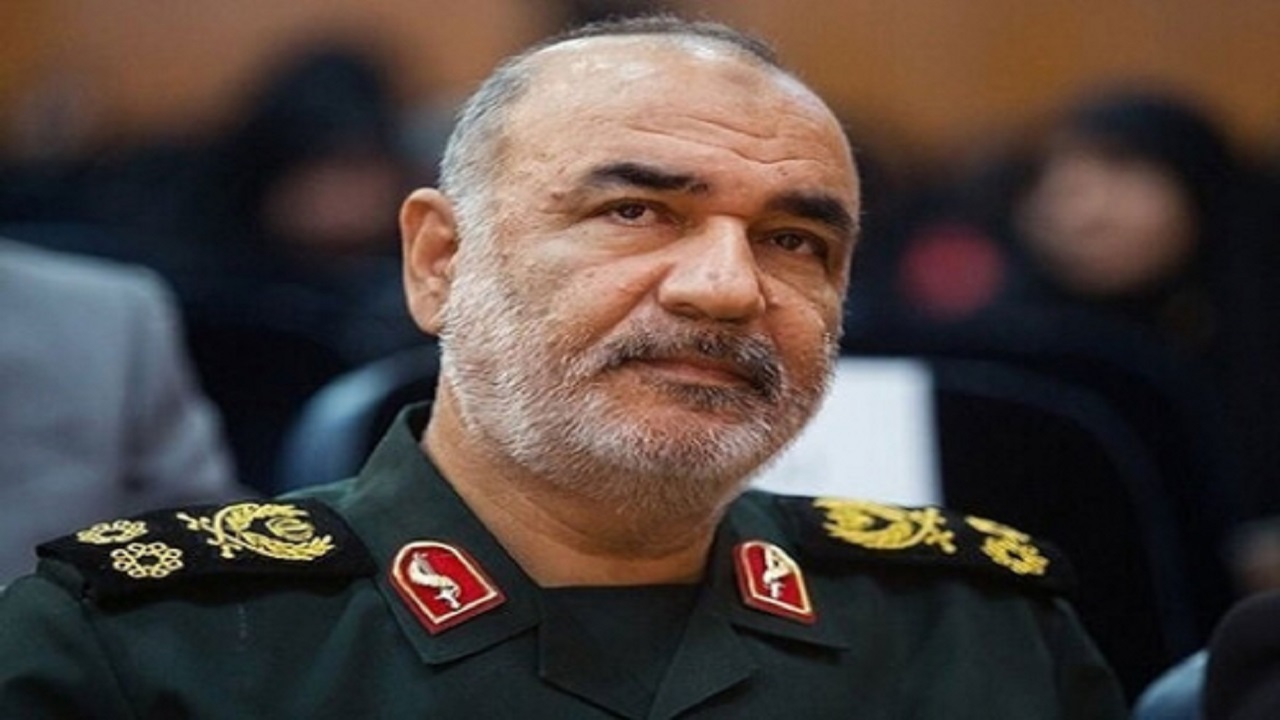 پیام تسلیت فرمانده کل سپاه در پی درگذشت مادر شهید دقایقی