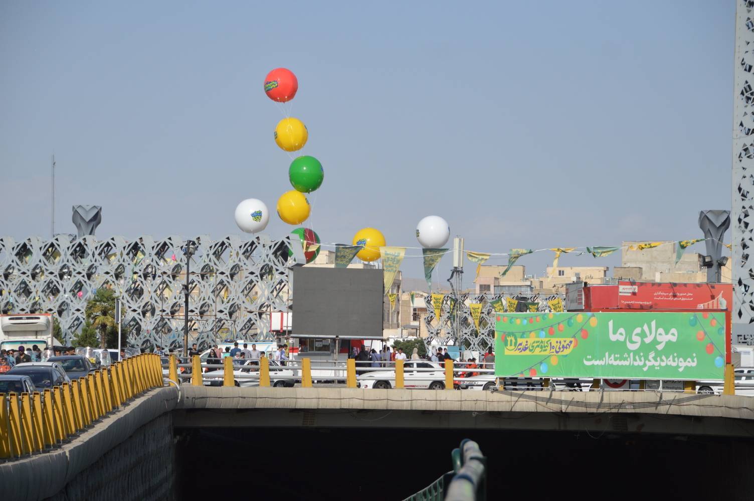 بادکنک هوا کردن در مراسم جشن