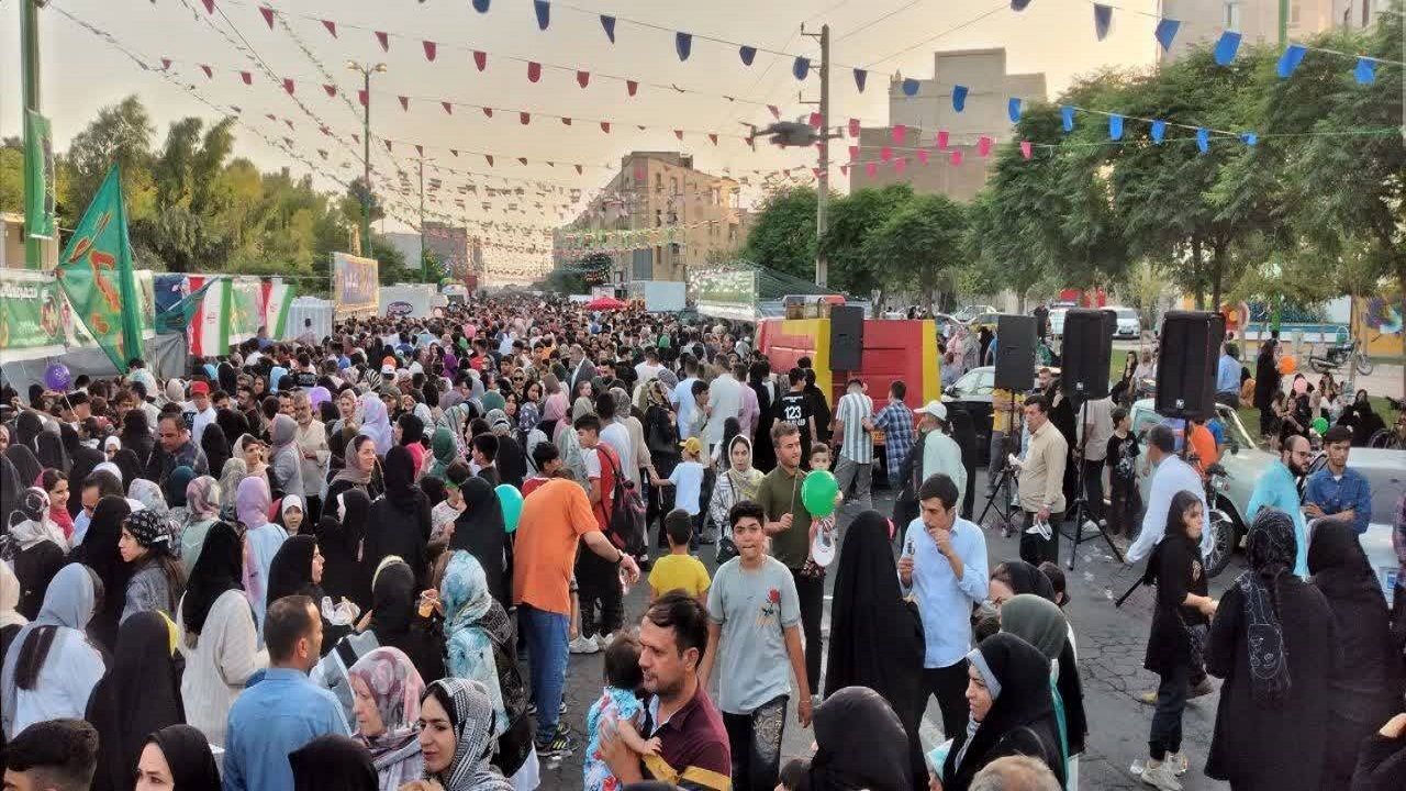 برپایی مهمانی یک کیلومتری عیدغدیر این بار در قرچک + تصاویر