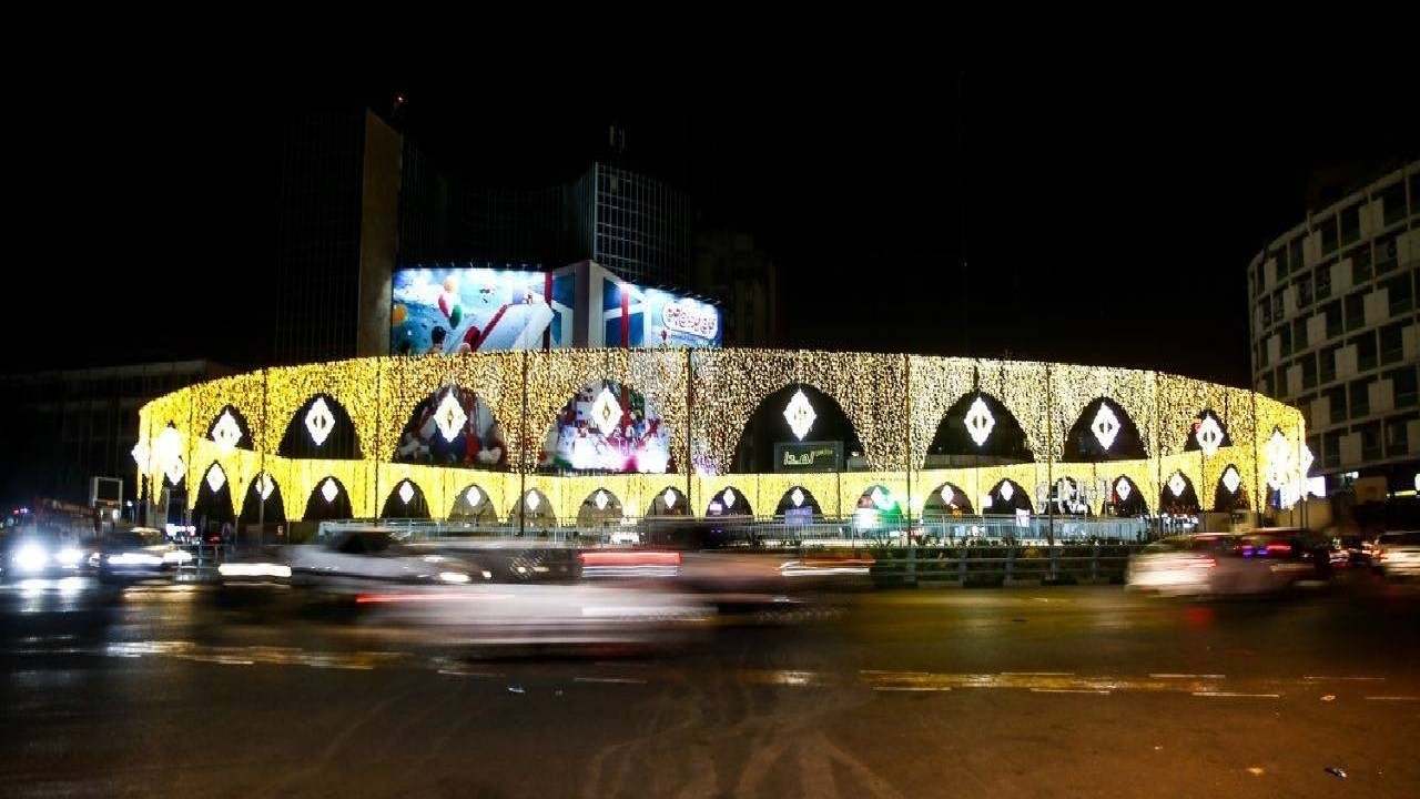 نورآرایی ویژه میدان ولیعصر (عج) در دهه ولایت