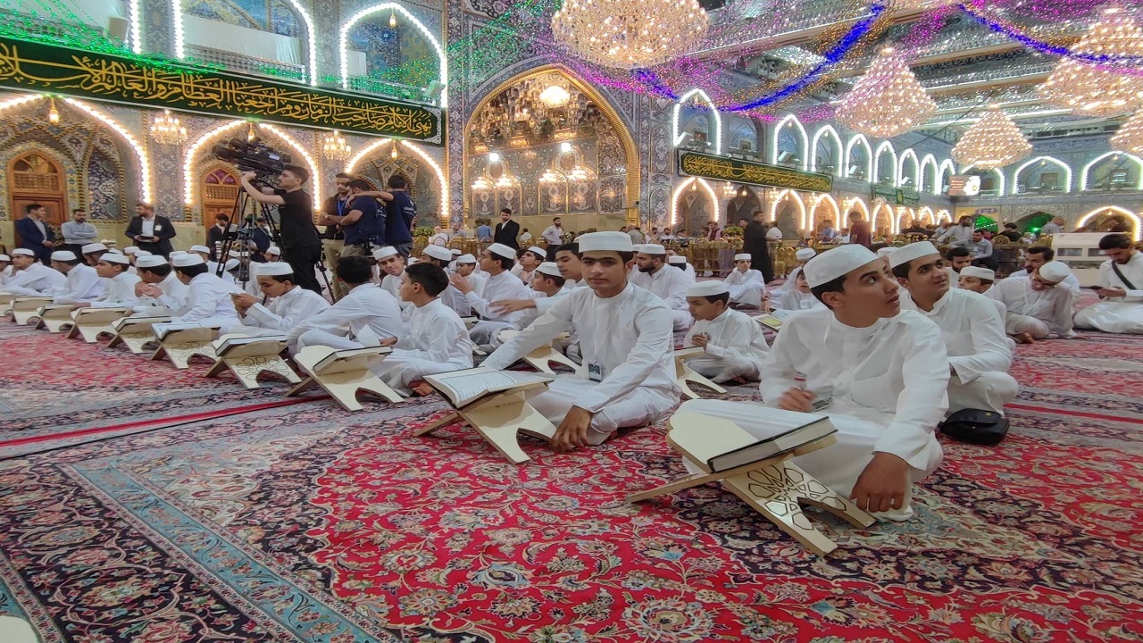 برگزاری کرسی تلاوت قرآن به مناسبت عید غدیر خم در حرم حضرت عباس (ع)