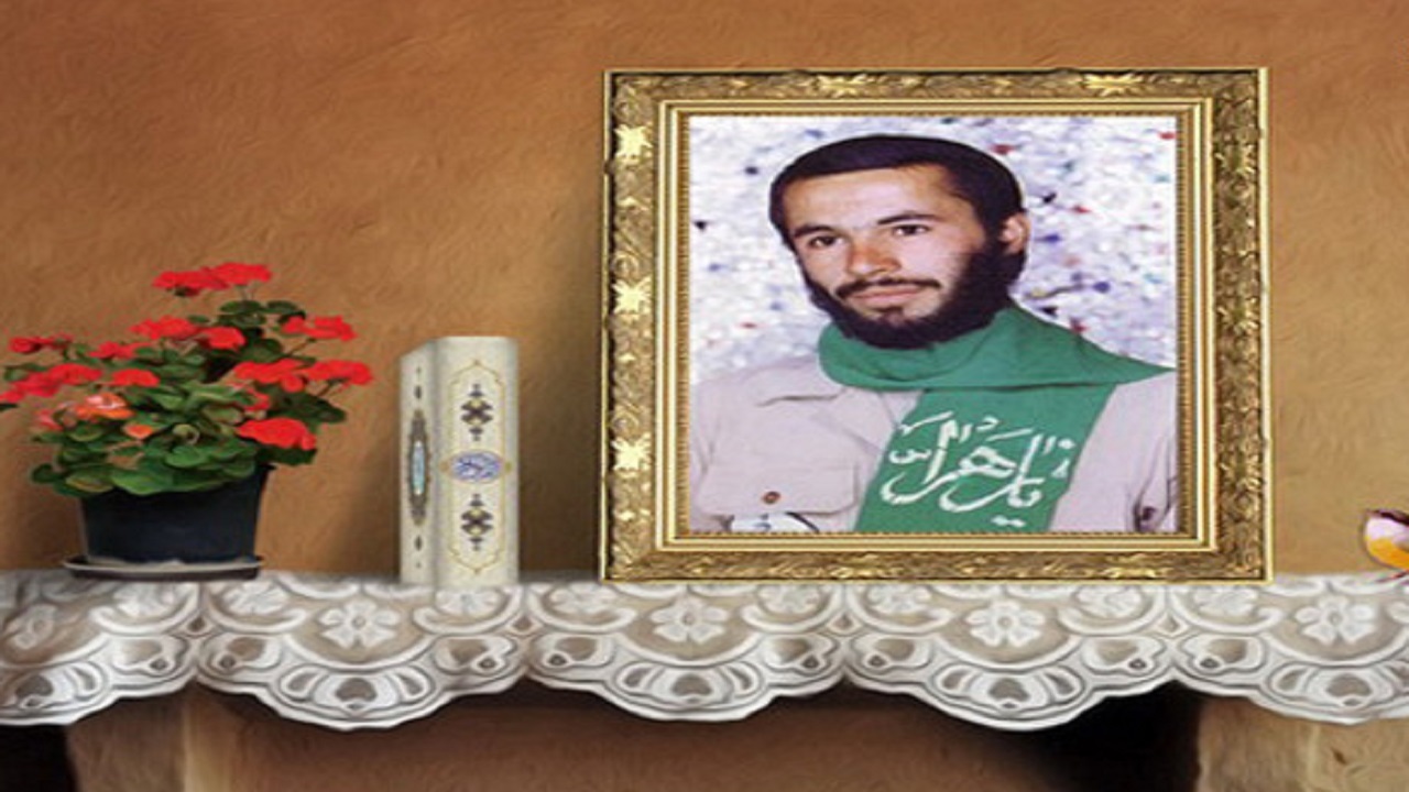 مداح شهیدی که آقا از شالش تبرک جست + عکس