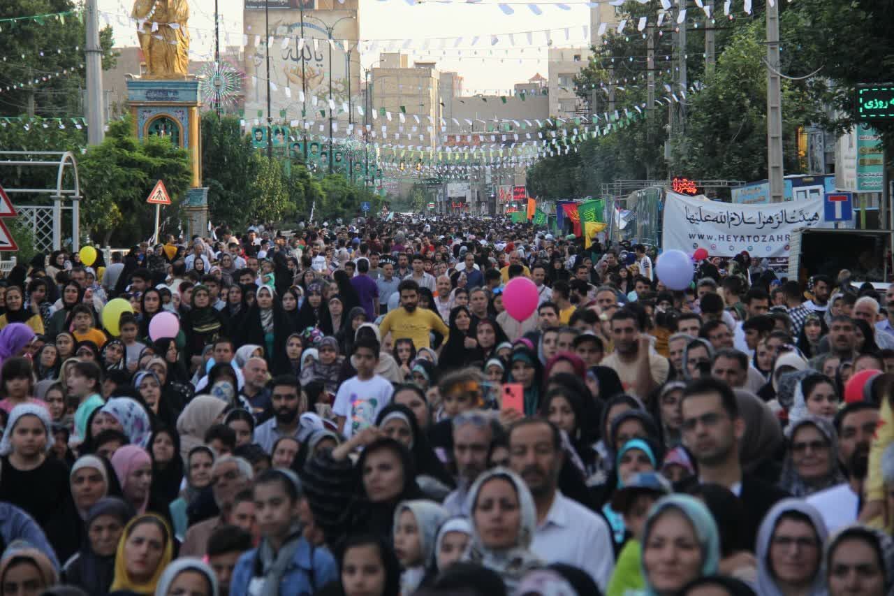 ۱۵ هزار بسته معیشتی مومنانه  در روز عید غدیر توزیع شد