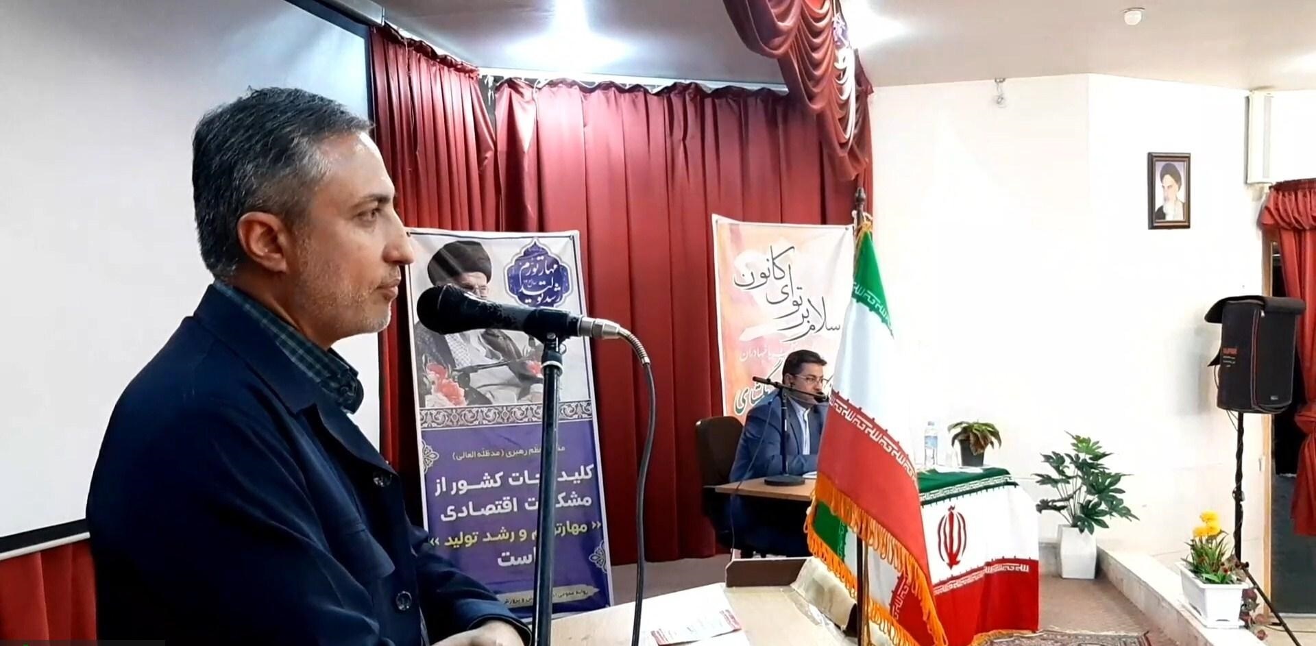 تصویب ۷۴ مصوبه در سفر استاندار به شهرستان لنجان