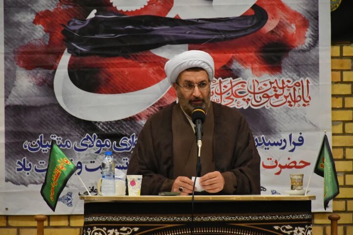 پیام عزاداری حسینی نپذیرفتن ذلت است