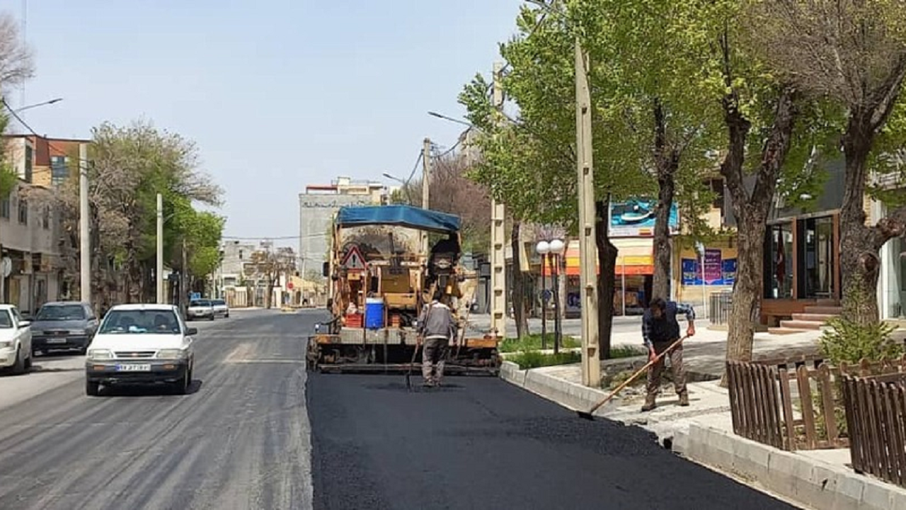 ۷۰ سرویس آسفالت در خیابان دهقان توزیع می‌شود