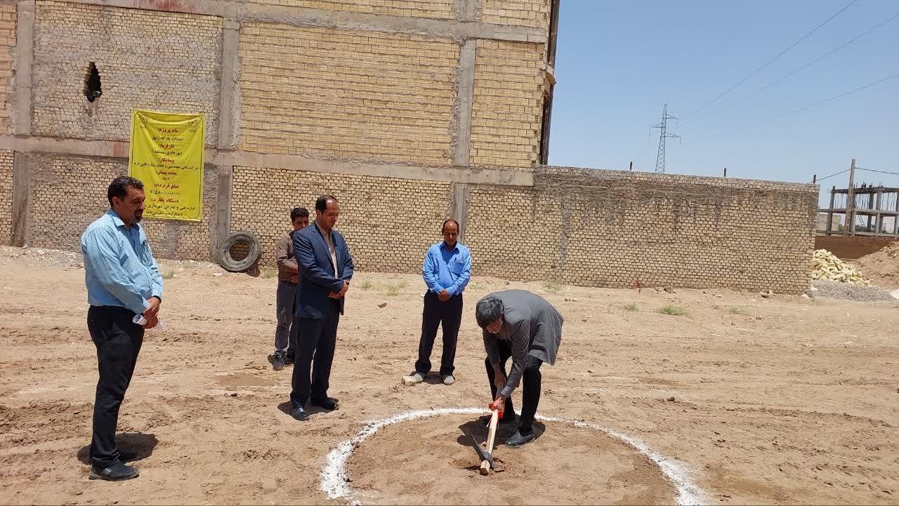 احداث بوستان زنبق در بلوار جمهوری