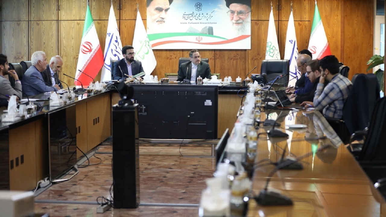 تورم مزمن باعث کاهش ارزش حقوق بازنشستگان شده است