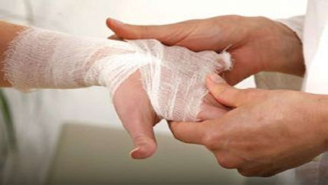 اولین کلینیک تخصصی درمان زخم استان مرکزی راه‌اندازی شد