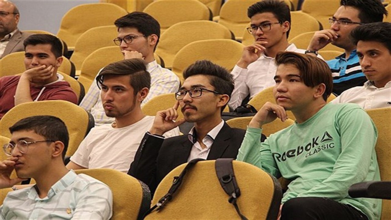 راه اندازی دانشکده بین الملل دانشگاه آزاد اسلامی در کرج