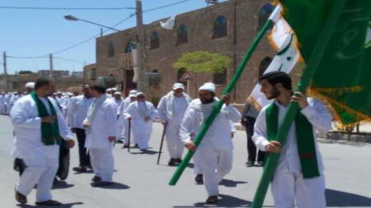 زائران پیاده یزد پس از ۲۷ روز به مشهد رسیدند