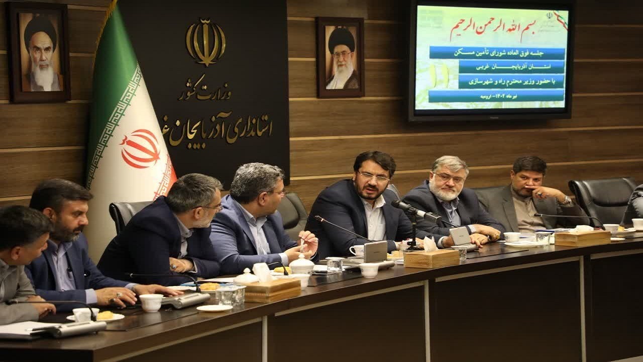 همه ظرفیت‌ها برای افزایش عرضه مسکن به‌کارگیری می‌شود/ ۲۴۰ هزار واحد مسکن مهر ناتمام داریم