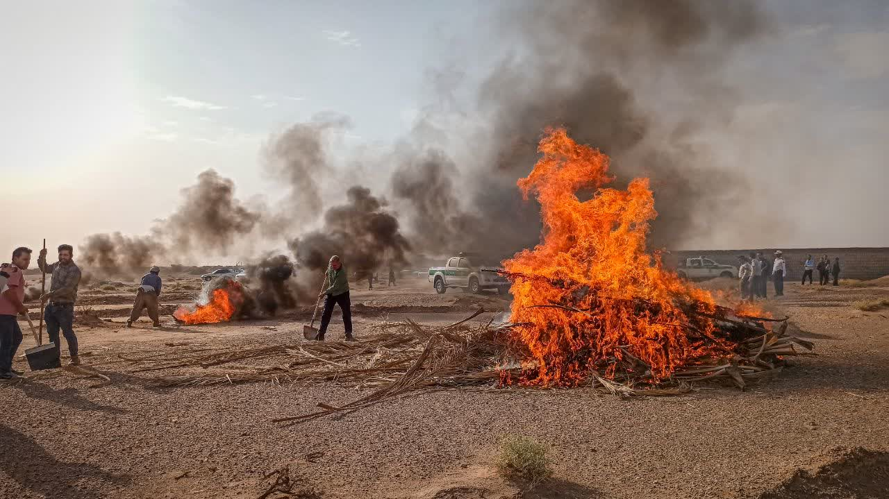 برگزاری مانور اطفای حریق در روستای حاجی آباد بافق