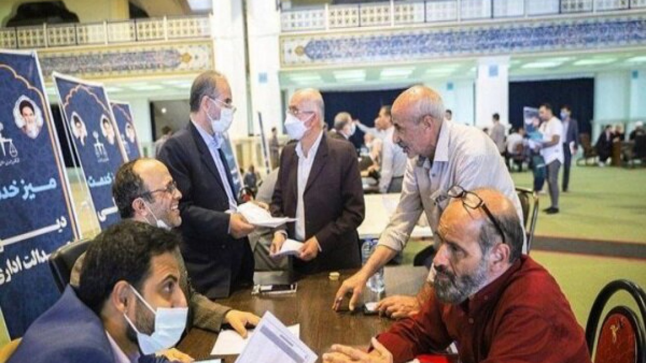 برگزاری میز خدمت مسئولان قضایی در نماز جمعه سراسر کشور