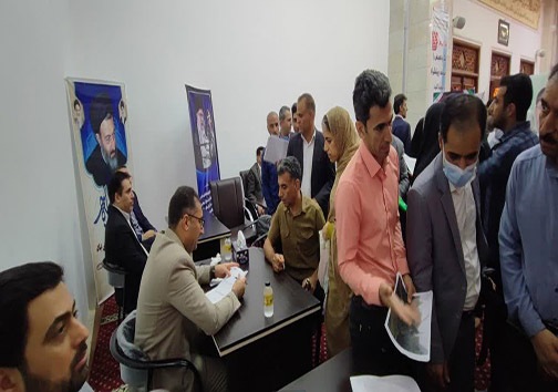 برپایی میز خدمت مسئولین قضایی در نماز جمعه بندرعباس