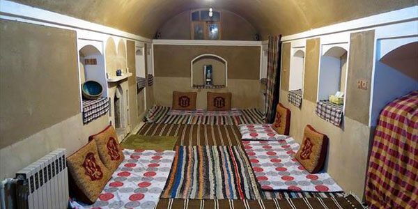 گواهینامه‌ کیفیت خدمات گردشگری سفره‌خانه و اقامتگاه بوم‌گردی صادر شد