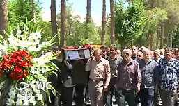 پیکر مادر شهیدان رضایی در محلات تشییع شد