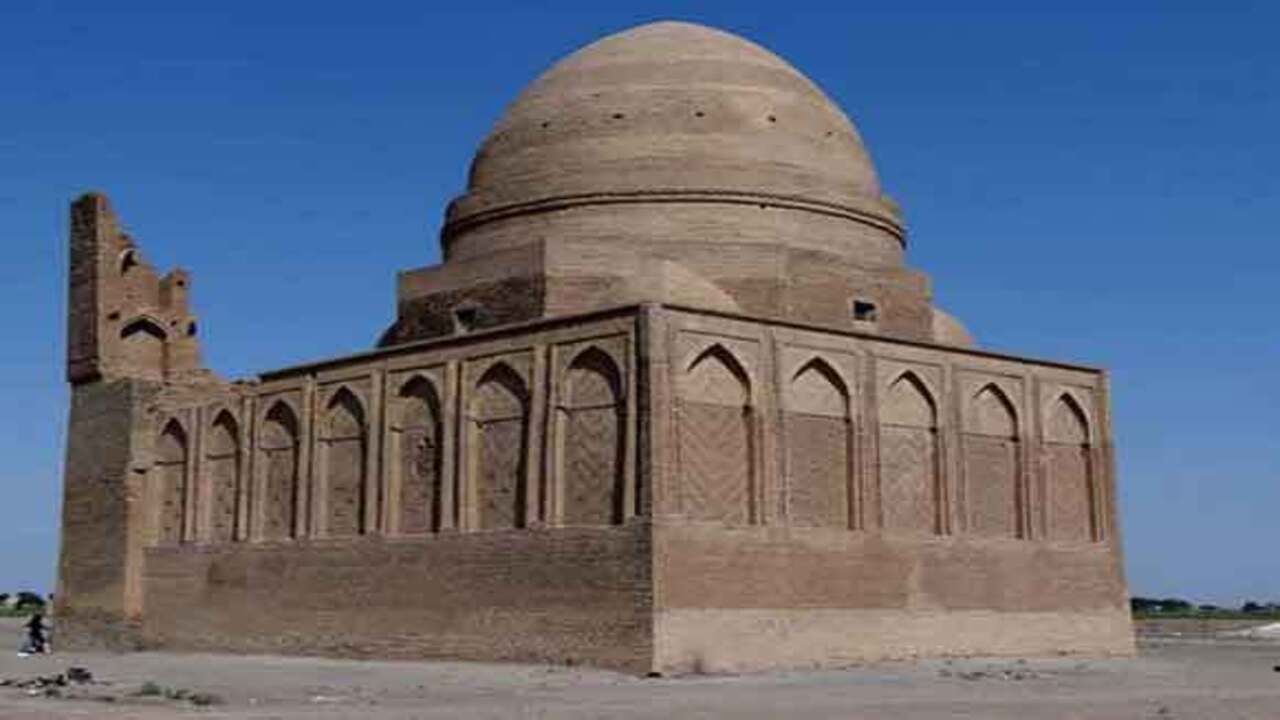 آغاز ساماندهی محوطه تاریخی بابا لقمان سرخس