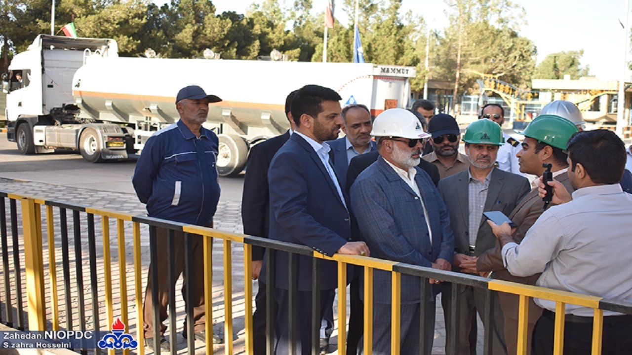 بازدید استاندار سیستان و بلوچستان از تأسیسات انبارنفت شهید سلیمانی زاهدان