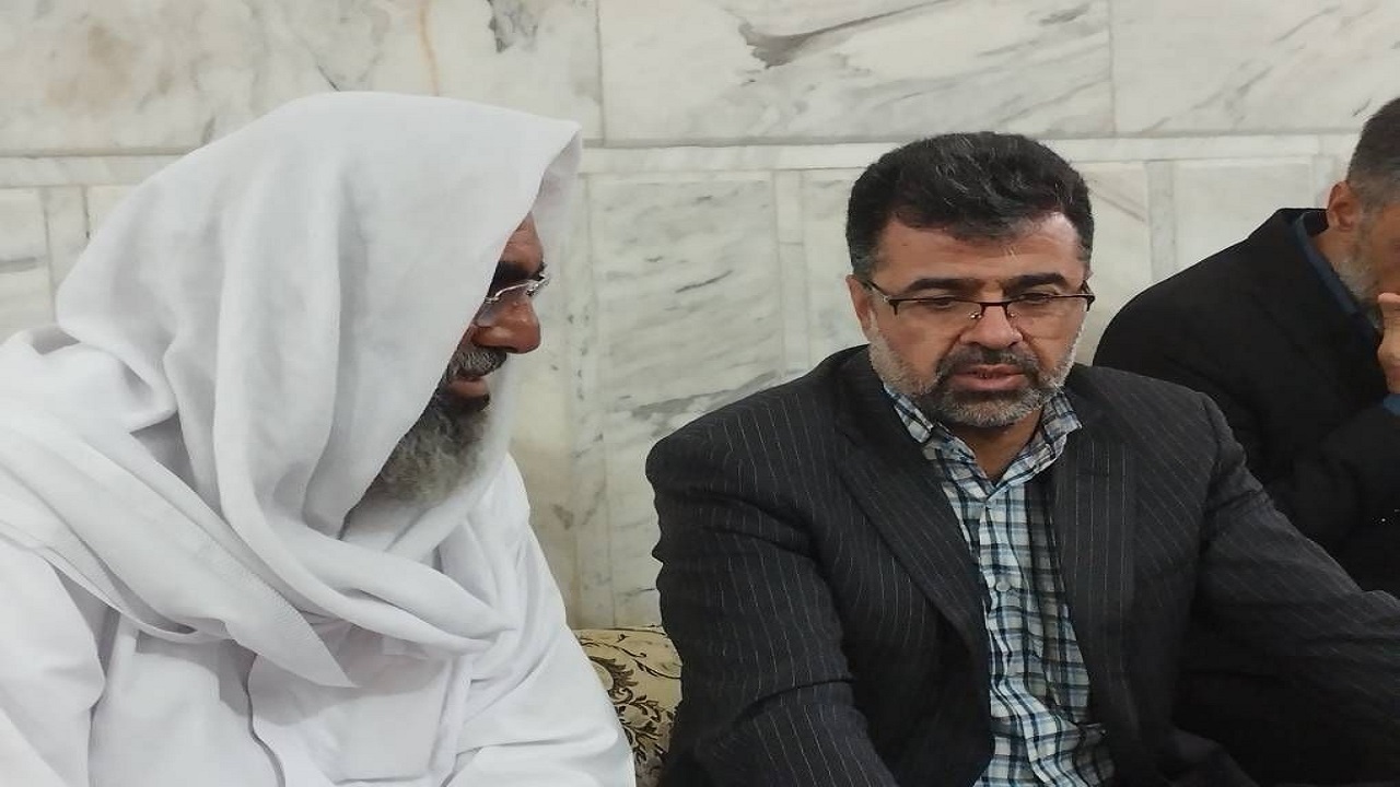دیدار مدیرکل راهداری و حمل ونقل جاده ای سیستان و بلوچستان با خانواده شهید مبین رشیدی
