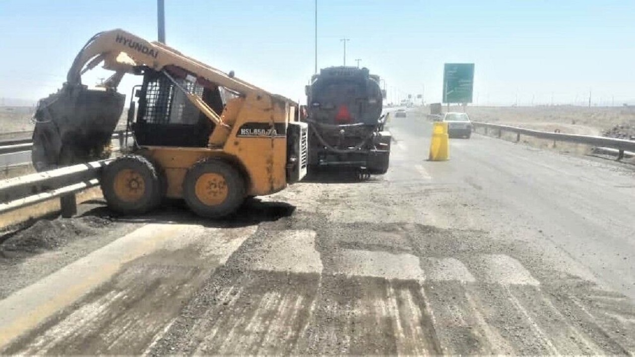 اصلاح و بهسازی ۴۰ کیلومتر از بزرگراه قم – سلفچگان