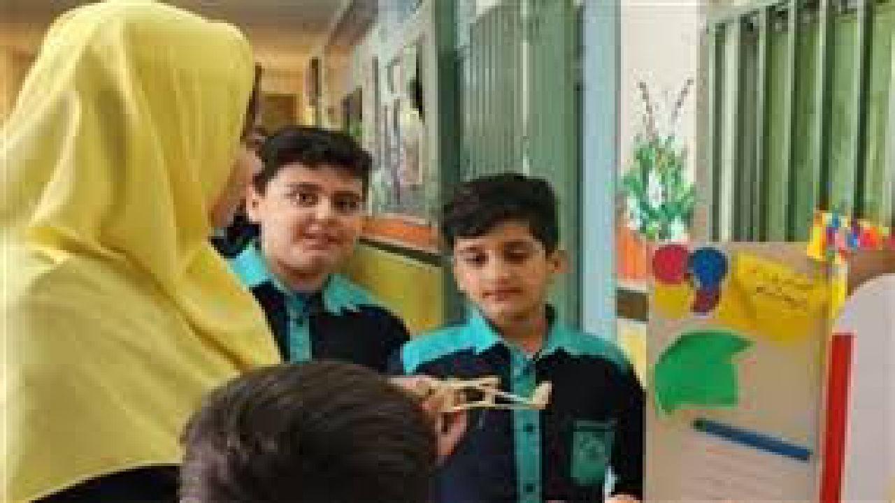 معلمان  عنصر اصلی آموزش و پرورش هستند