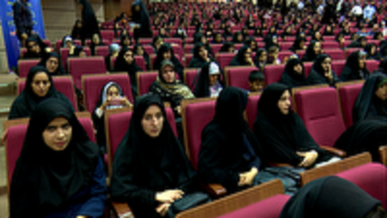 تجمع بزرگ حجاب و عفاف زنان و دختران آذربایجان شرقی