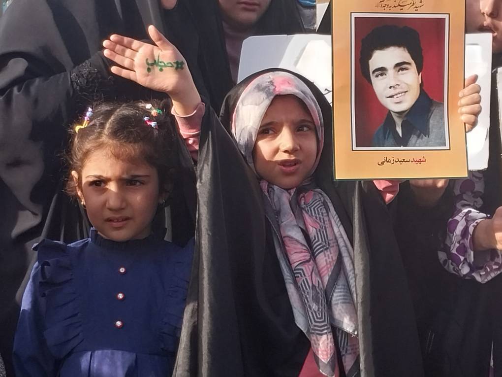 اجتماع بزرگ عفاف و حجاب در میدان امام حسین (ع) تهران برگزار شد