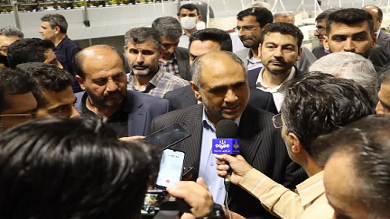 بازدید وزیر جهادکشاورزی از کارخانه ریسندگی و بافندگی ماهوت شمال